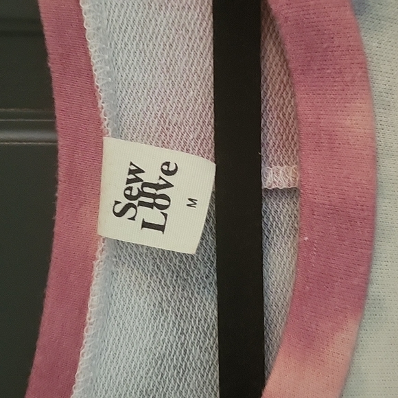 Boutique Multicolor Top - Picture 2 of 2